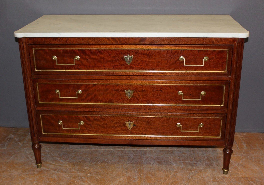 Louis XVI Commode In Mahogany And Brass Early 19th Century