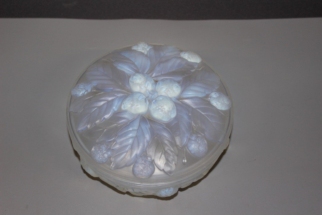 Etling Strawberry Candy Dish In Opalescent Glass Circa 1930-photo-2