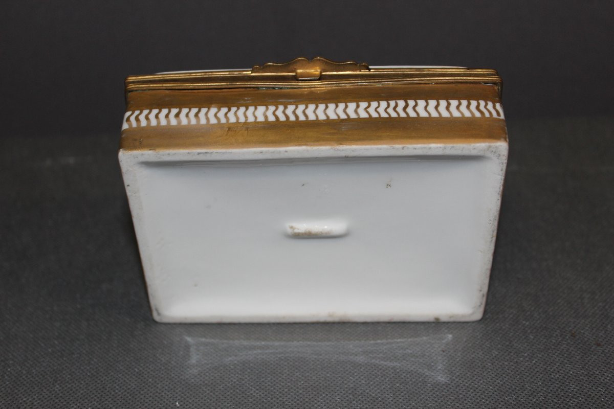 Porcelain Box With Flower And Gold Decoration Circa 1900-photo-3