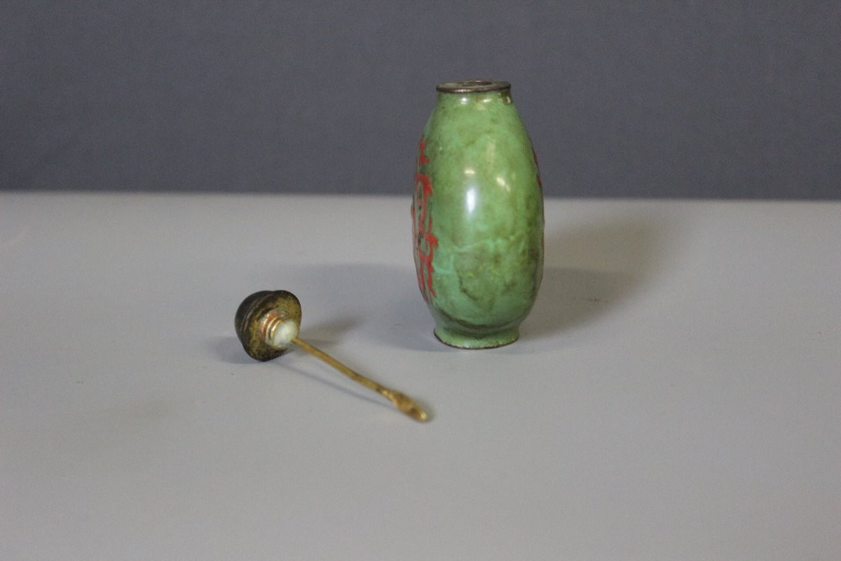 Red Coral Enameled Snuff Bottle, China, Early 20th Century-photo-1