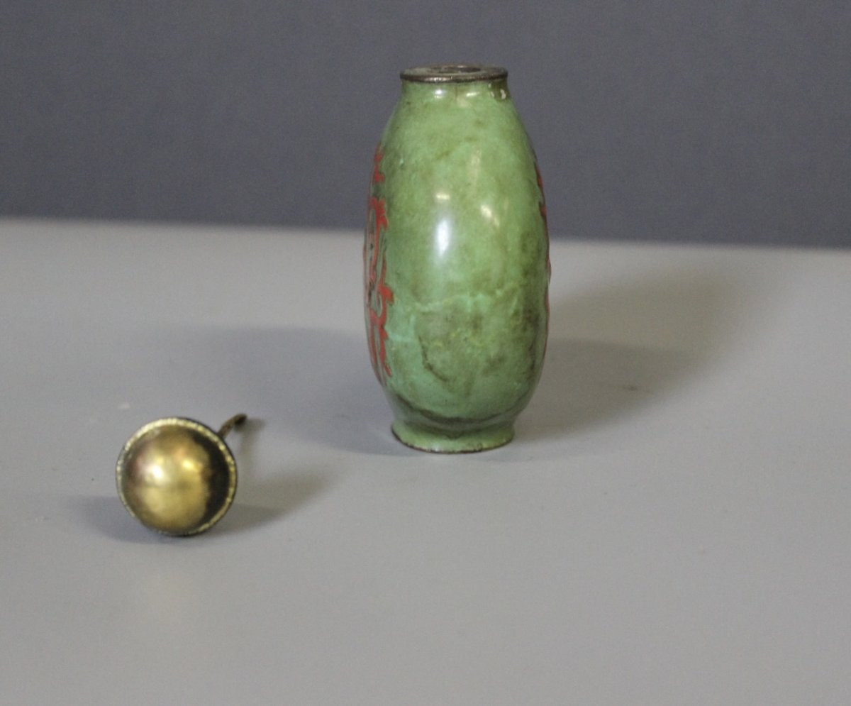Red Coral Enameled Snuff Bottle, China, Early 20th Century-photo-2