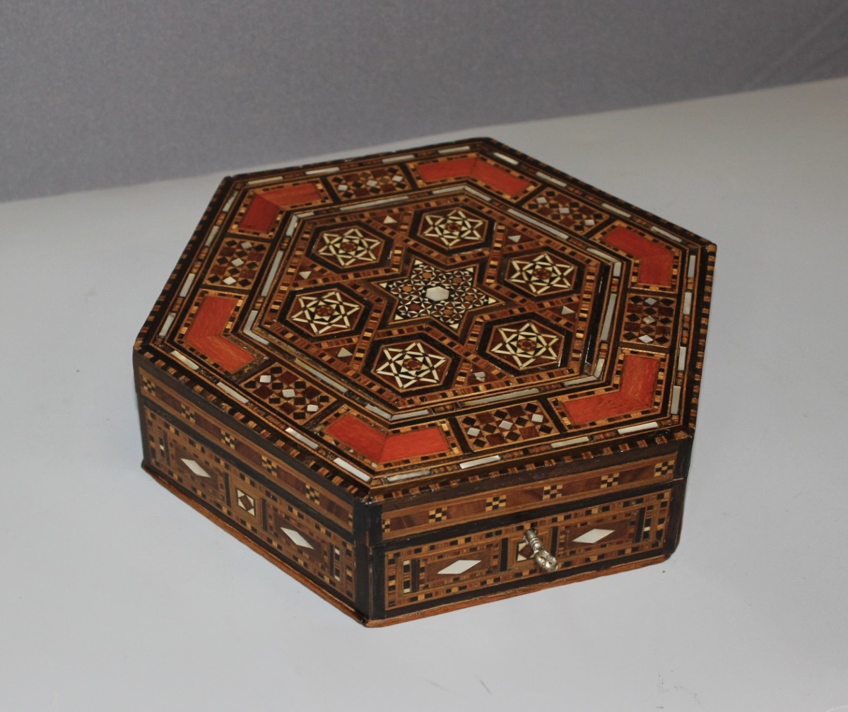 Coffret Syrien Hexagonale En Marqueterie Vers 1920