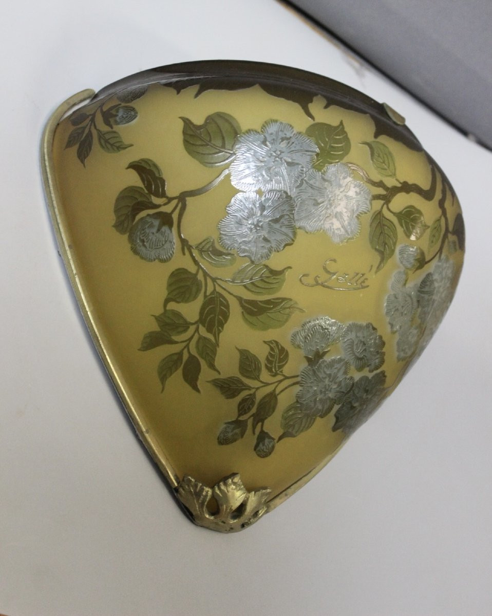 Pair Of Gallé Tip Wall Lights With Flower And Leaf Decoration -photo-3