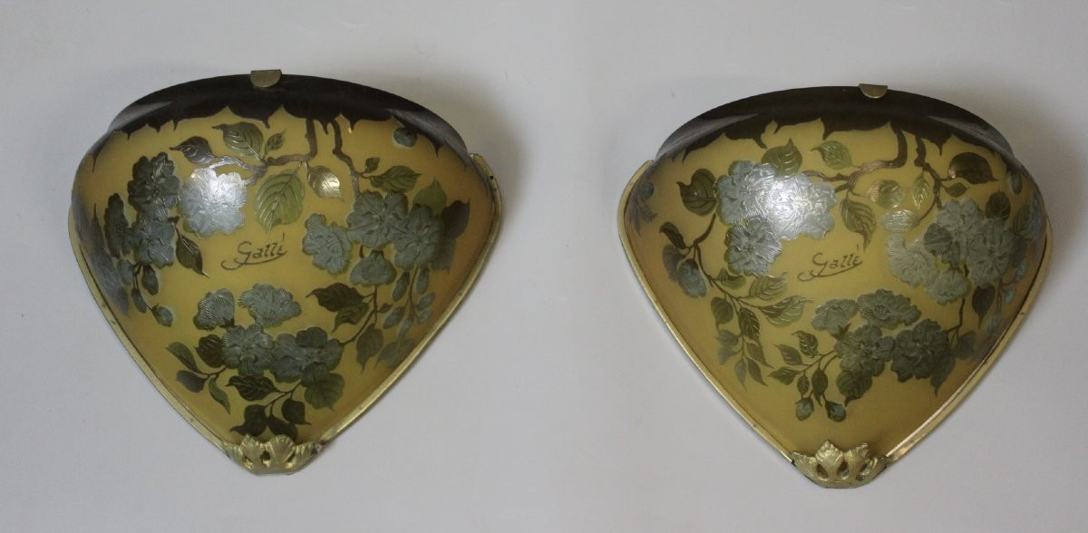 Pair Of Gallé Tip Wall Lights With Flower And Leaf Decoration -photo-1