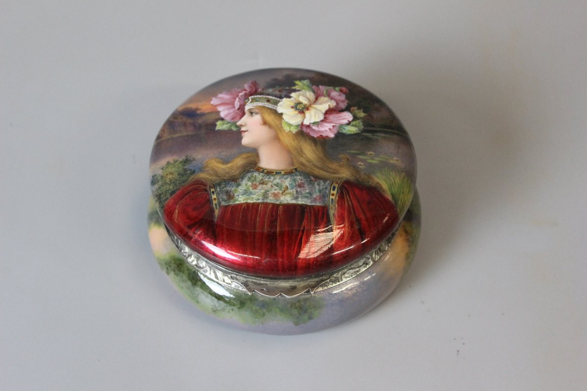 Art Nouveau Enamel Box, Woman With Flowers Circa 1900-photo-2