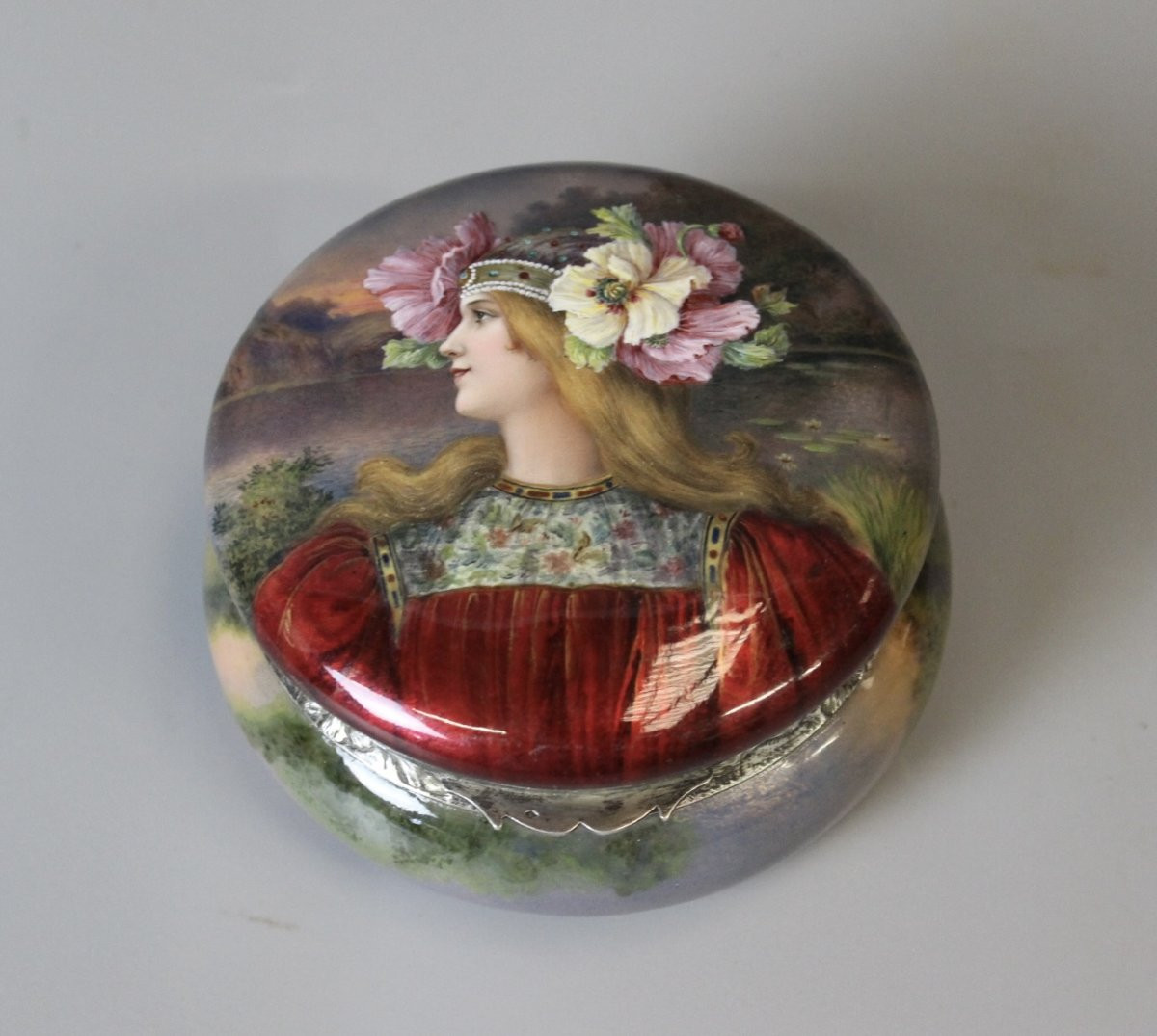 Art Nouveau Enamel Box, Woman With Flowers Circa 1900-photo-6