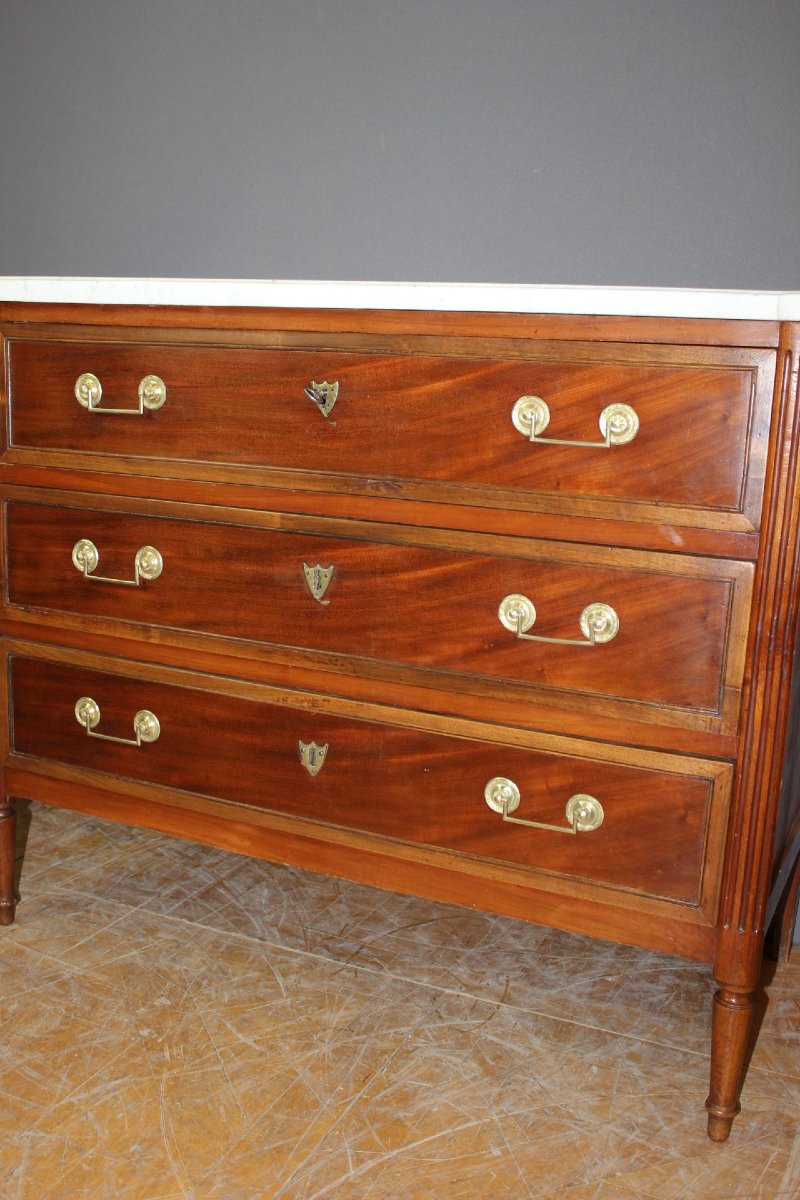 Petite Commode Louis XVI début XIX-photo-3