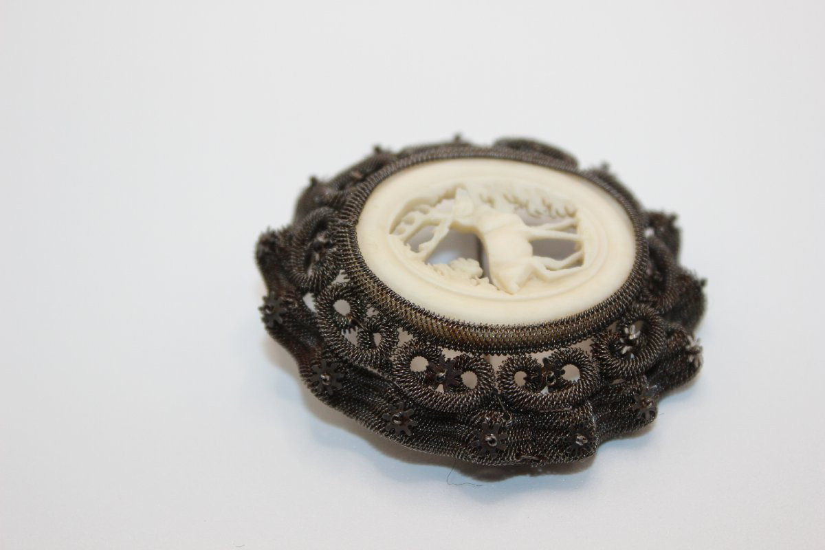 Steel And Carved Bone Brooch With Deer Circa 1900-photo-2