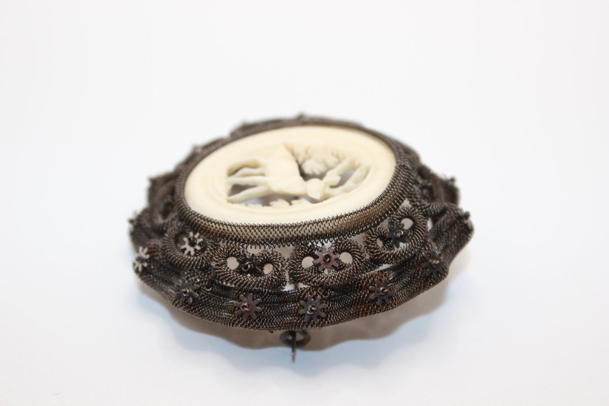Steel And Carved Bone Brooch With Deer Circa 1900-photo-4