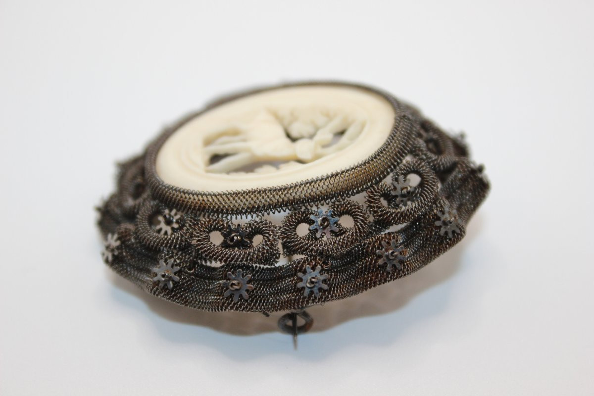 Steel And Carved Bone Brooch With Deer Circa 1900-photo-1
