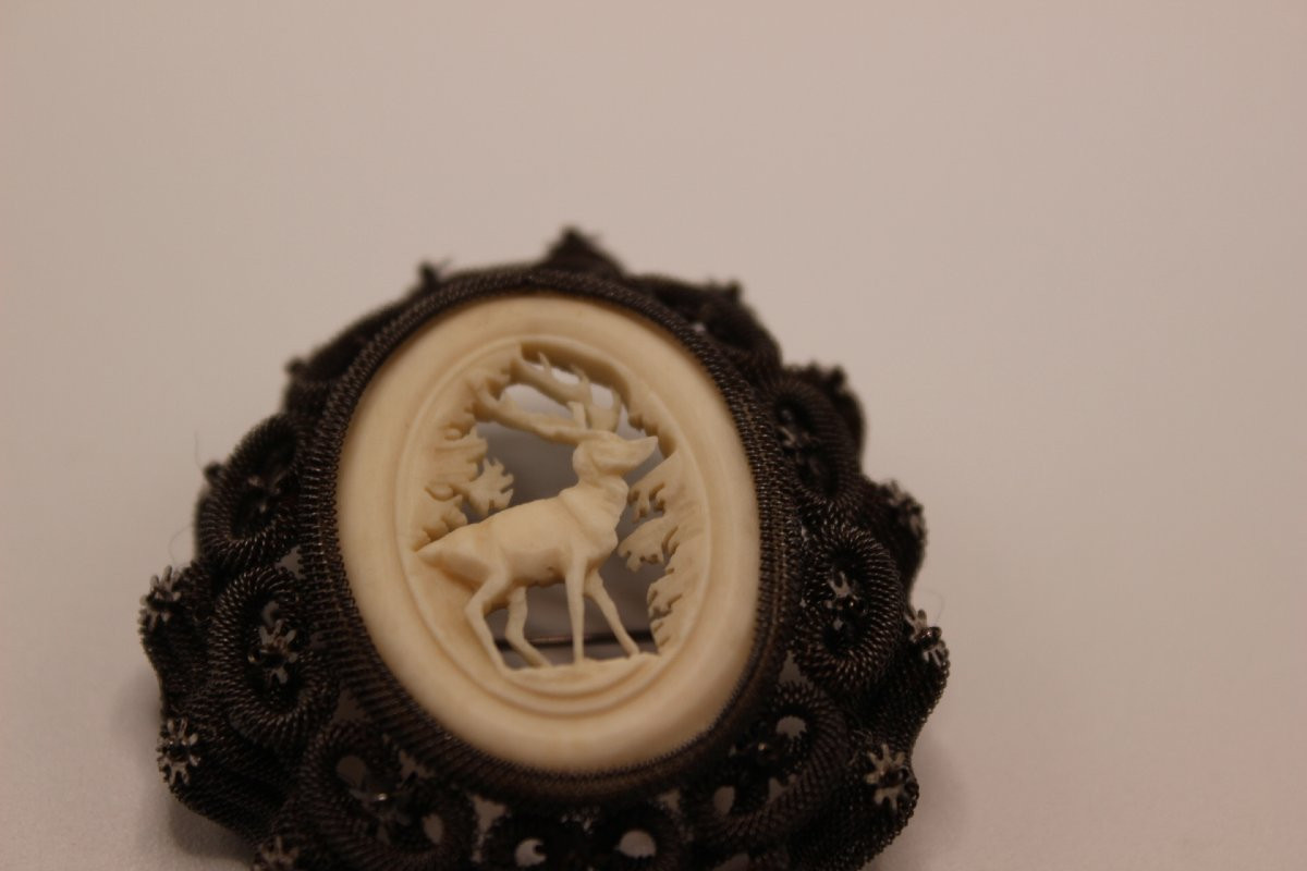 Steel And Carved Bone Brooch With Deer Circa 1900-photo-2
