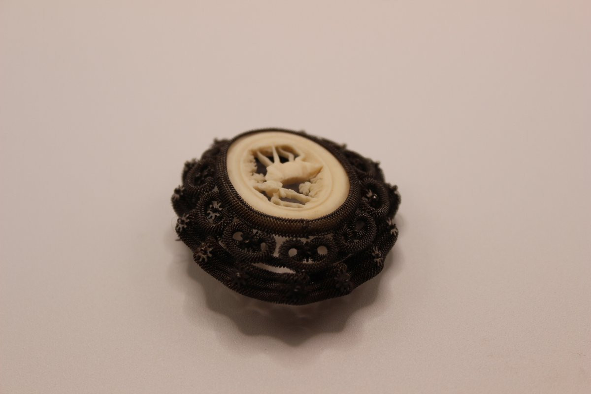 Steel And Carved Bone Brooch With Deer Circa 1900-photo-6