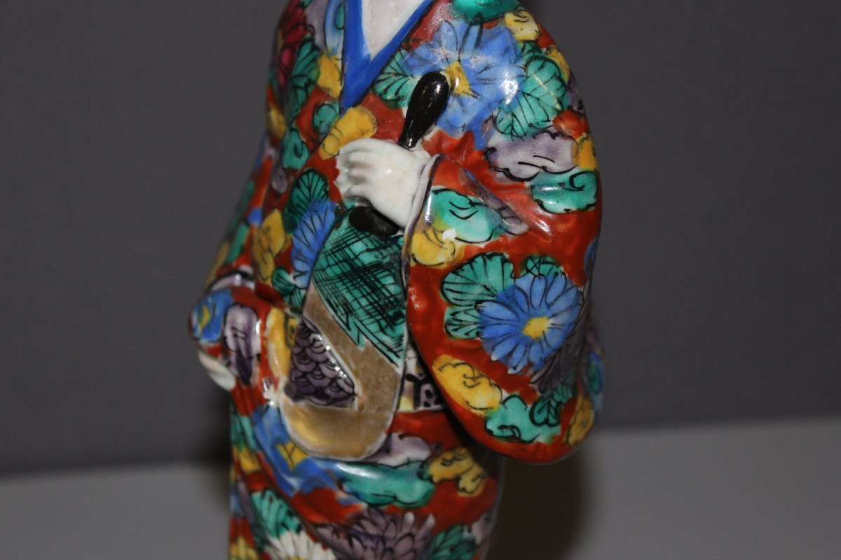 Statuette représentant une jeune Japonaise en Kimono vers 1900-photo-3