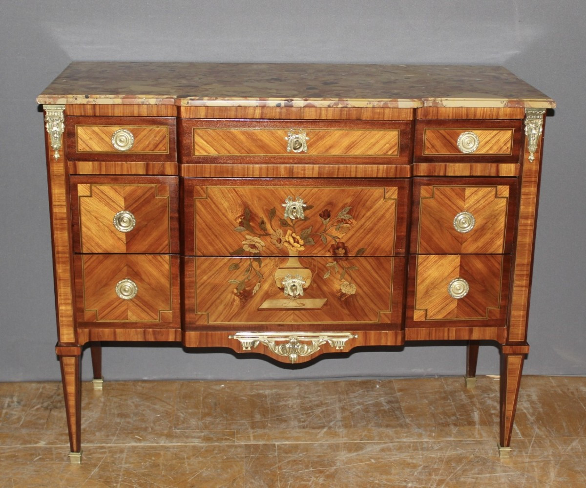 Commode de style Louis XVI en marqueterie vers 1940