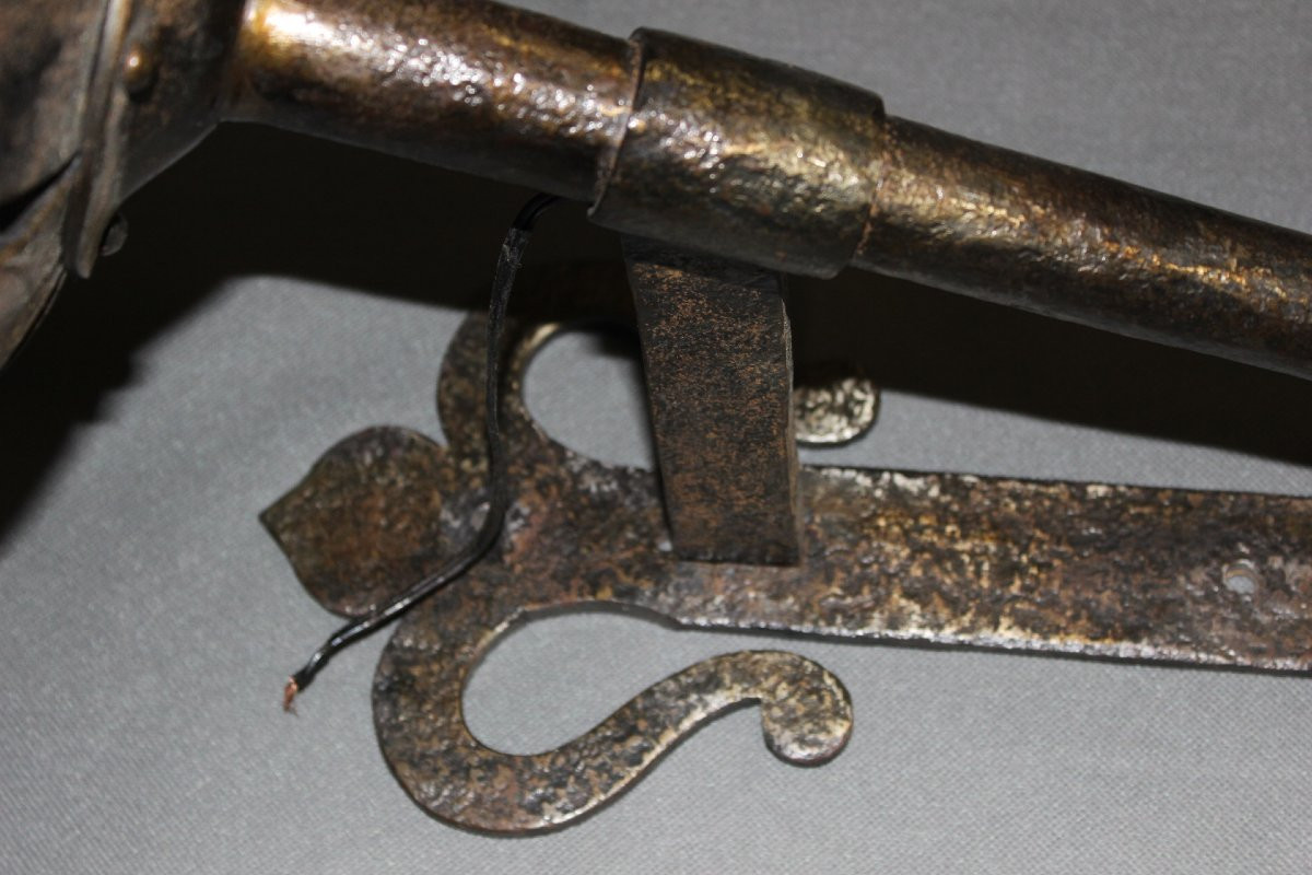 Paire d'appliques en Fer Forgé de Style Médiéval signé Rakoulal-photo-3