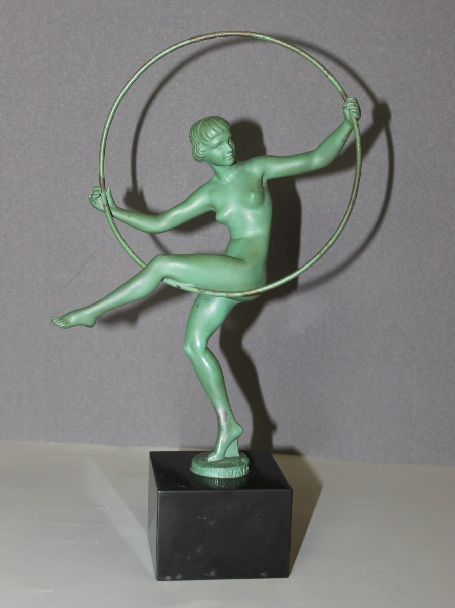 Danseuse au cerceau , fonte d'Art , par Briand vers 1930
