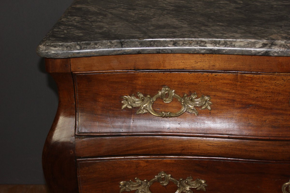 18th-century Walnut Tomb-shaped Commode-photo-2