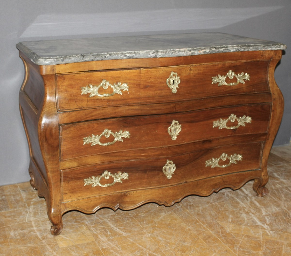 18th-century Walnut Tomb-shaped Commode