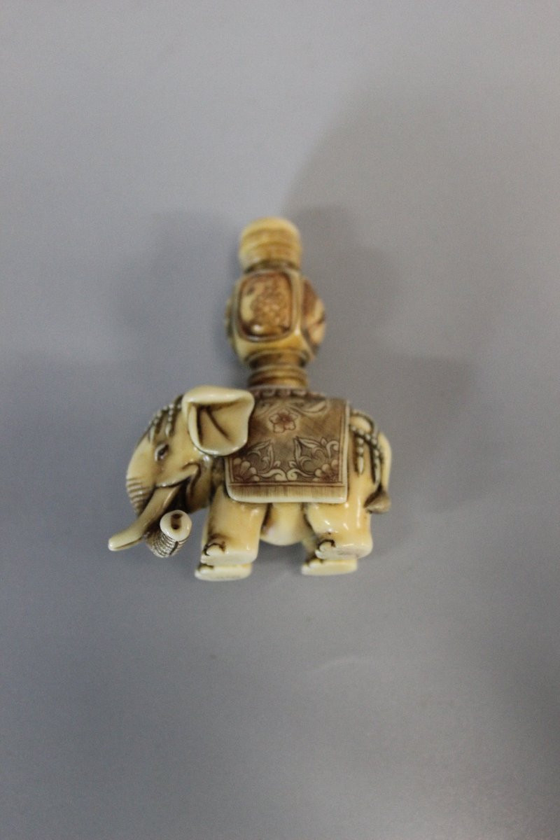 Eléphant en Ivoire formant Tabatière , Japon vers 1900-photo-6