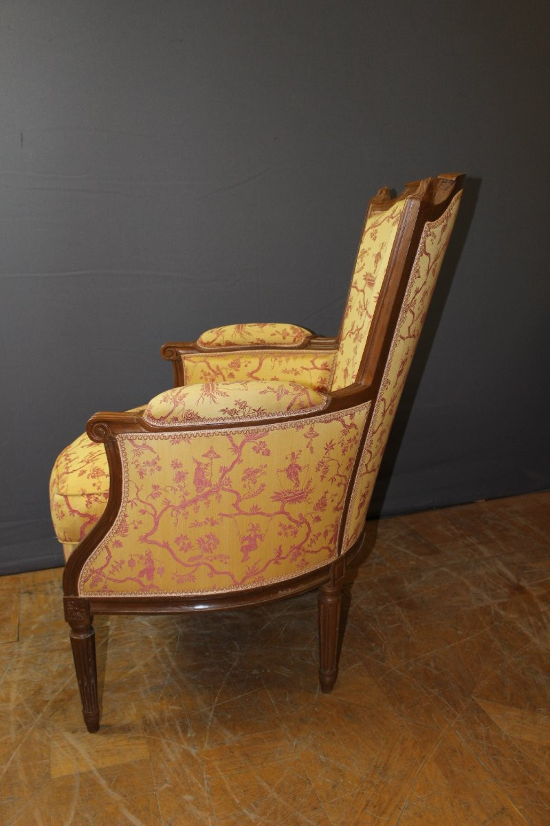 Pair Of Louis XVI Bergère Armchairs In Late 18th-century Walnut-photo-1