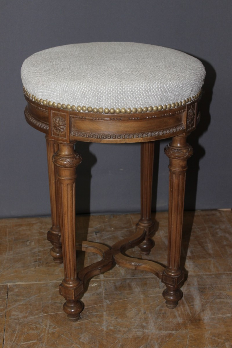 Tabouret de Style Louis XVI en Noyer vers 1900