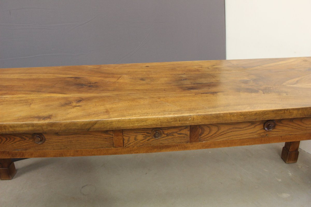 Farmhouse Table In Walnut-photo-3