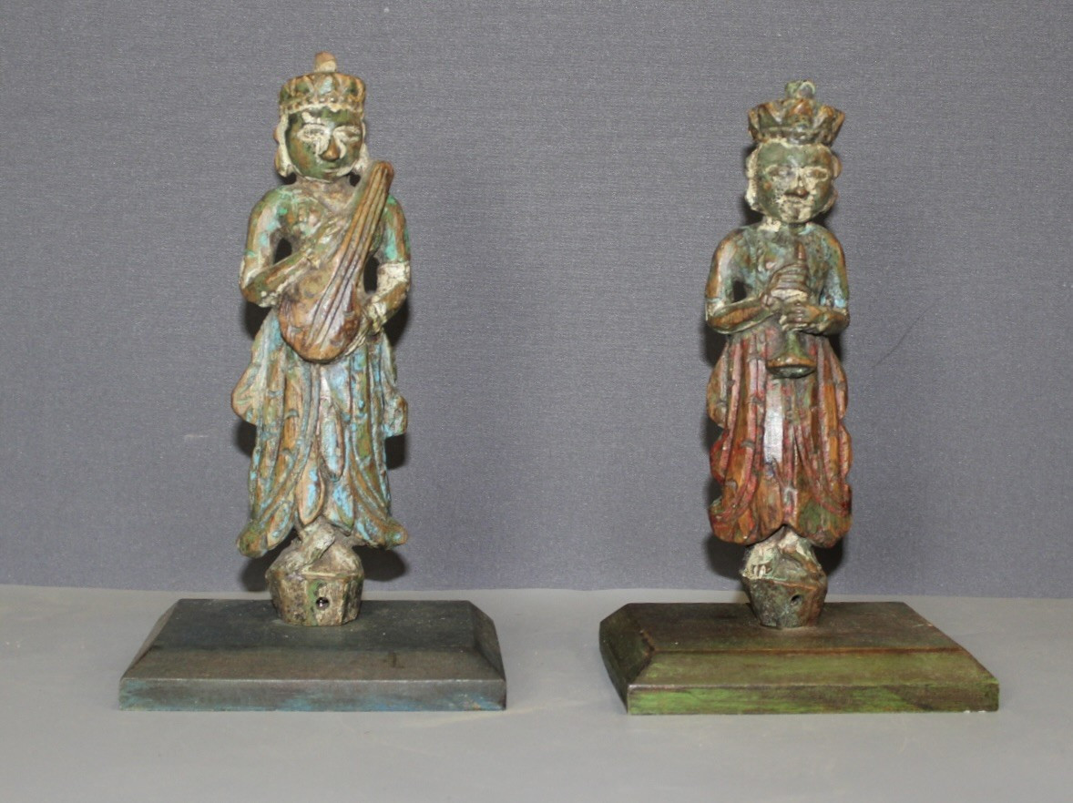 Paire de Sculptures en Bois Polychrome , Inde du Nord XIX