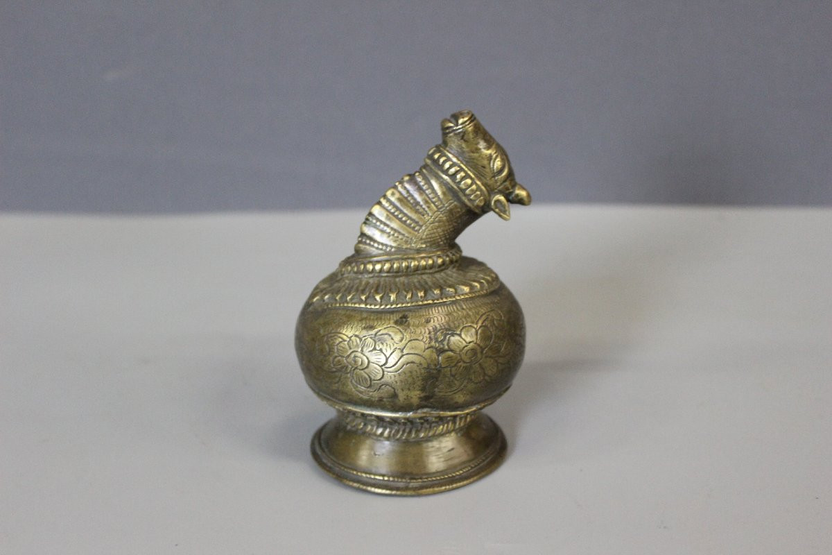 Tête de Vache Sacrée en Bronze , Inde fin XVIIIe-photo-2