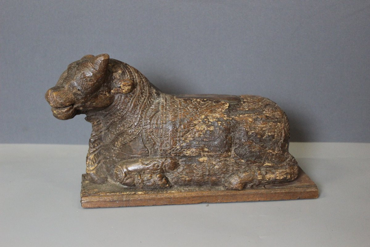 Sacred Cow In Carved Wood, India XIX-photo-4