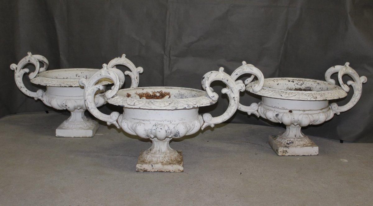Suite Of Three Medici In Cast Iron About 1900