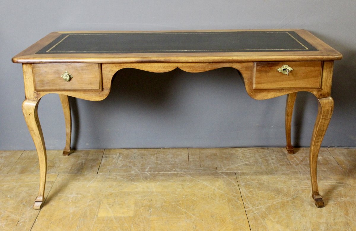 Bureau de Style Louis XV en Noyer XIXe