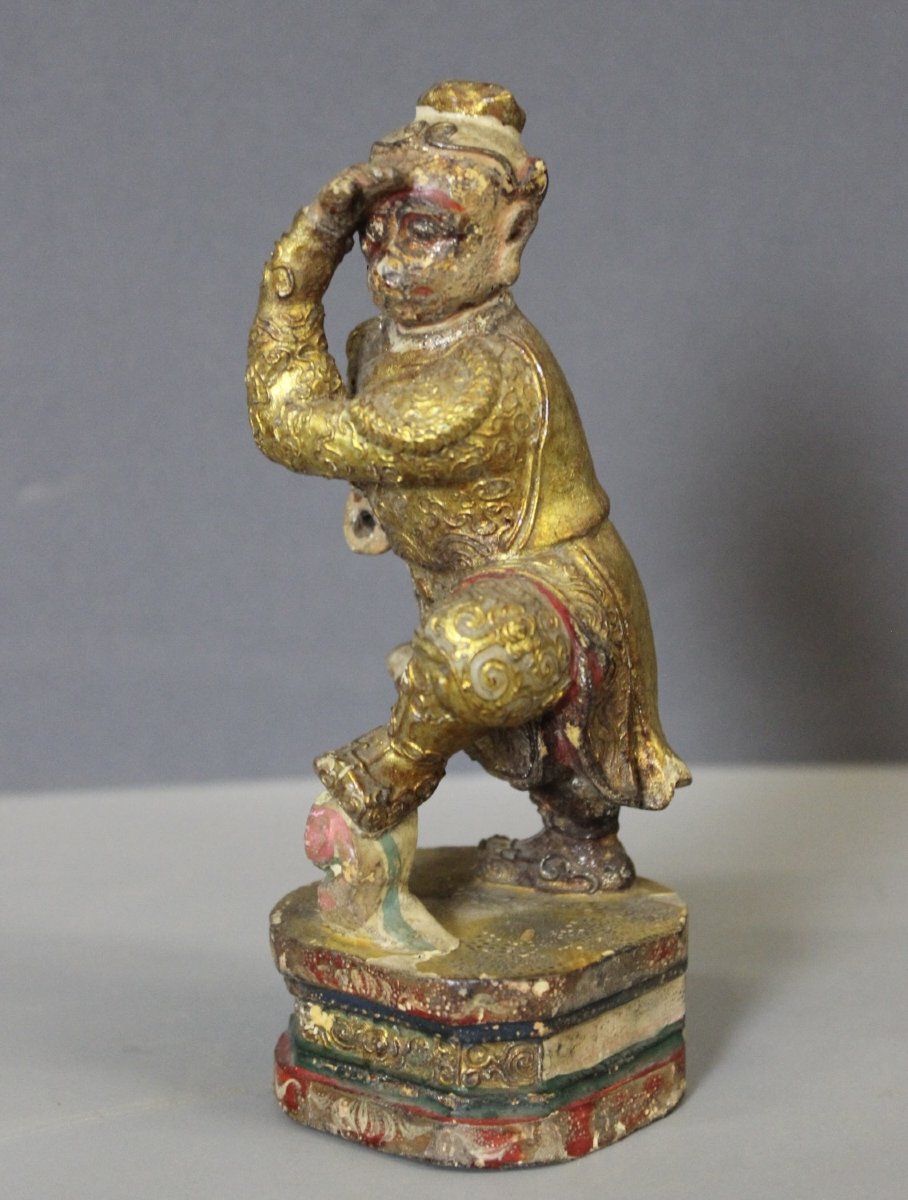 Sculpture d'un Singe Dansant en Bois Doré, Inde XIX