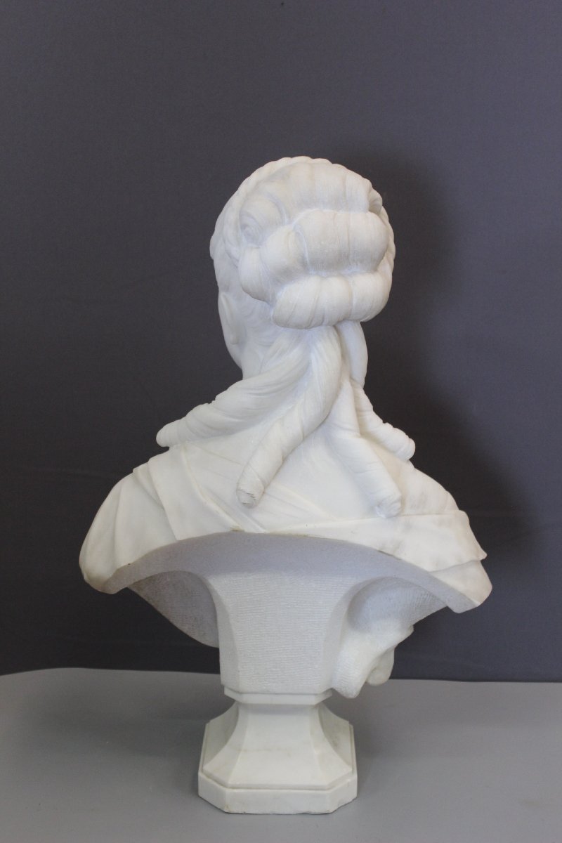 Important Buste de Femme en marbre de Carrare par HF Iselin XIX-photo-3