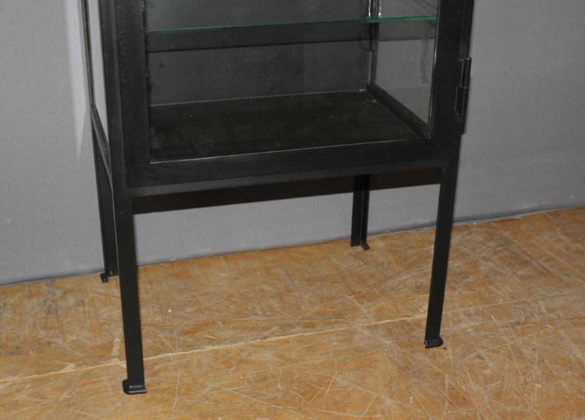 Vitrine en fer laqué noir vers 1950-photo-1