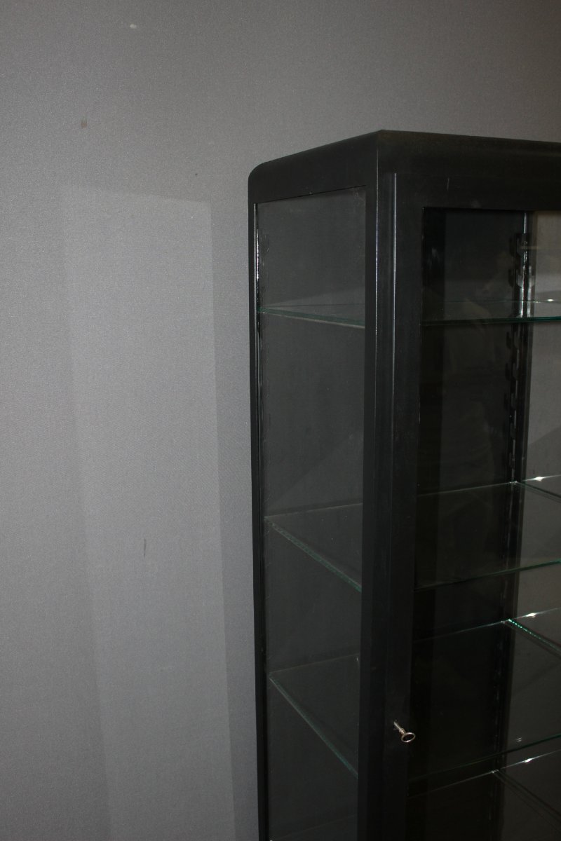 Vitrine en fer laqué noir vers 1950-photo-4