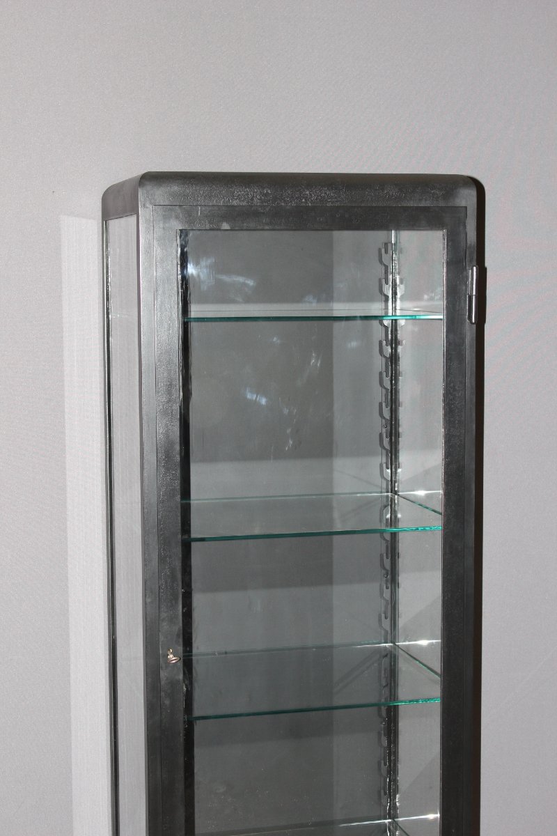 Vitrine en fer laqué noir vers 1950-photo-7