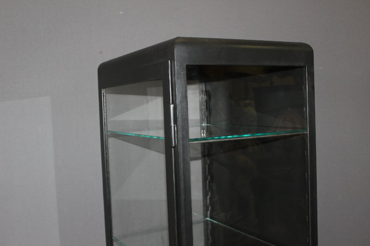 Vitrine en fer laqué noir vers 1950-photo-8