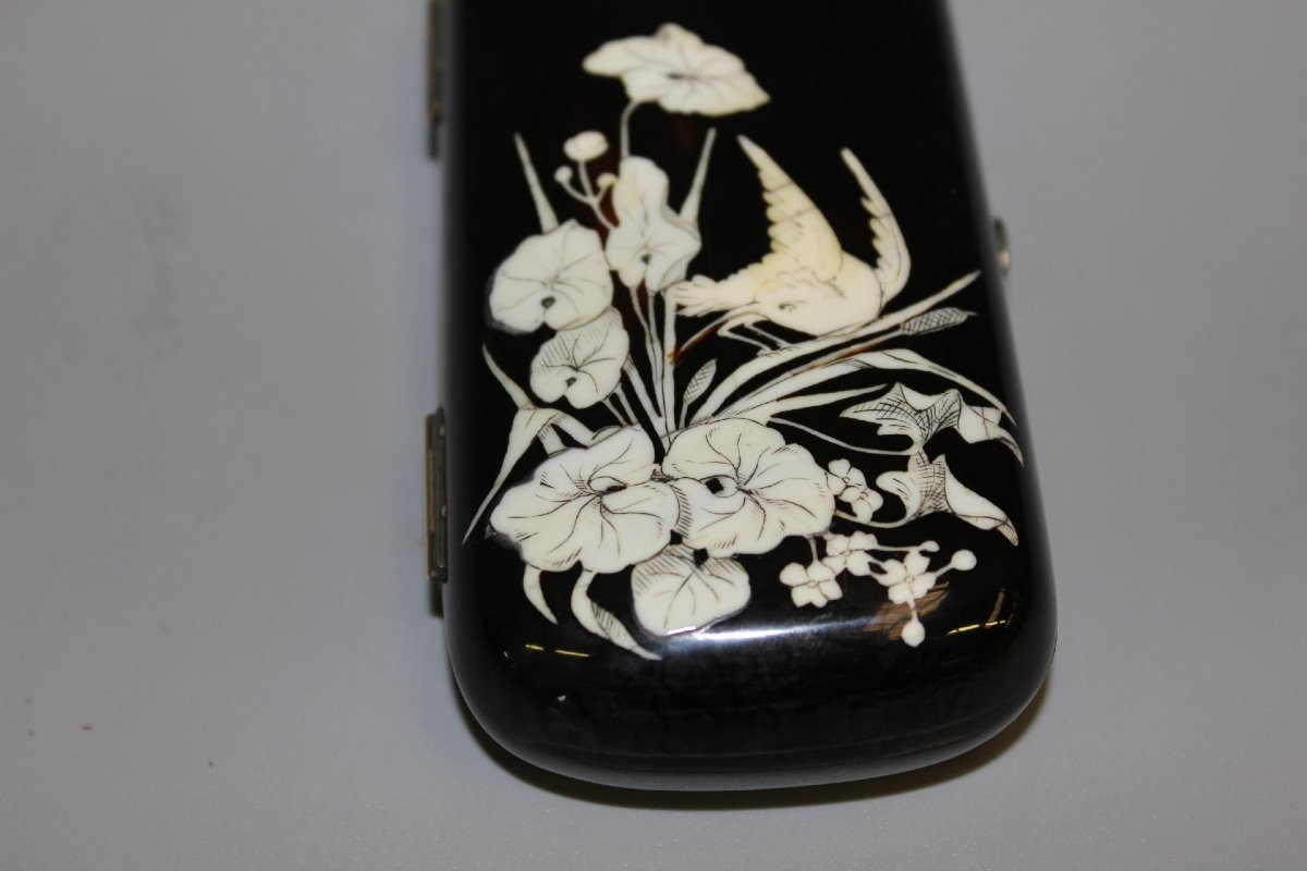 19th-century Tortoiseshell Case With Ivory Inlay-photo-2