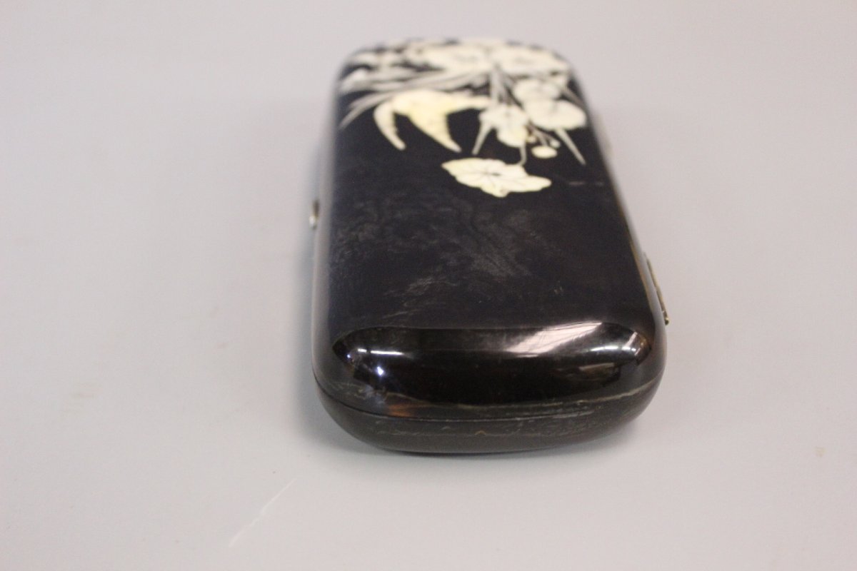19th-century Tortoiseshell Case With Ivory Inlay-photo-5