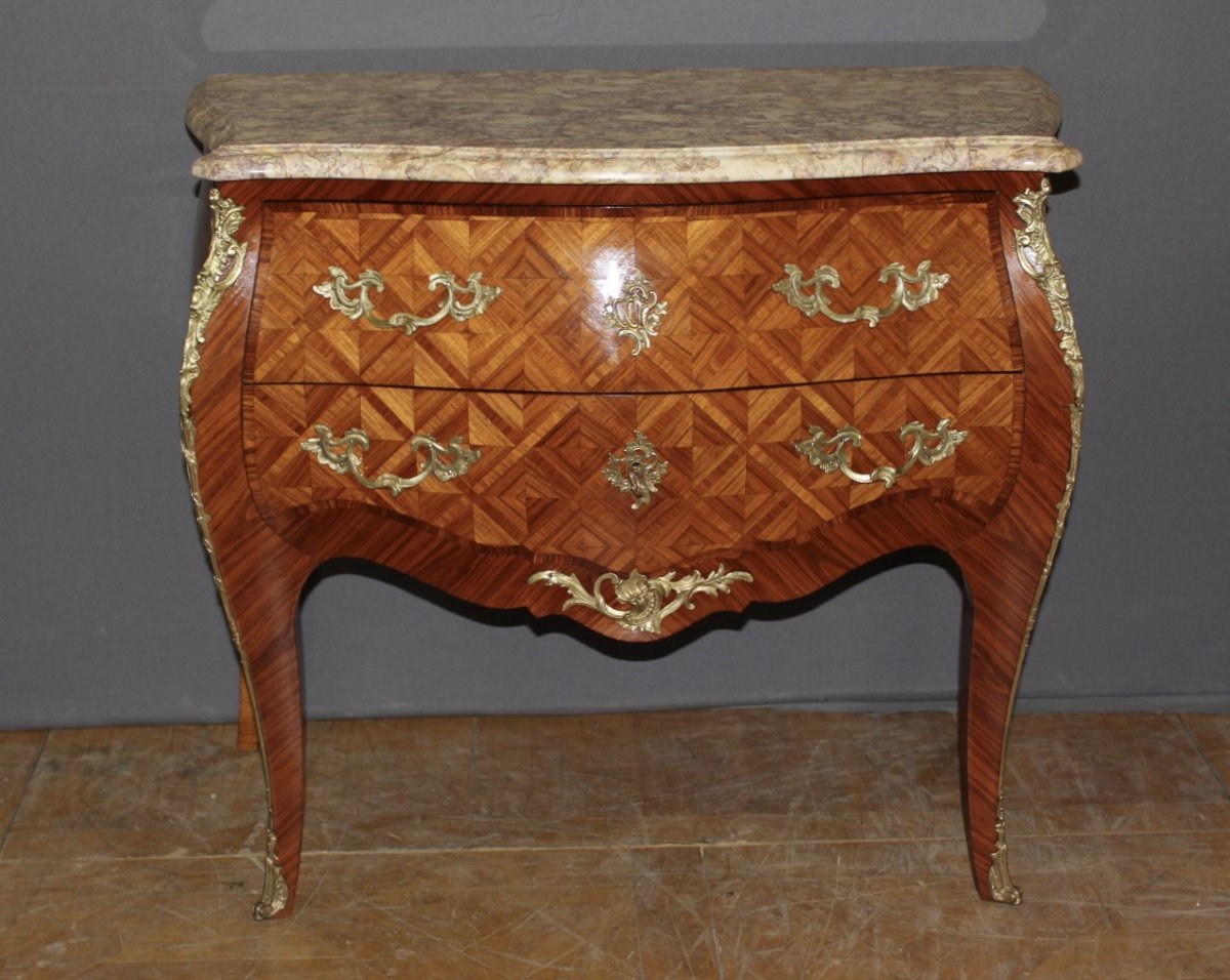 Louis XV Chest Of Drawers With Marquetry, 20th Century