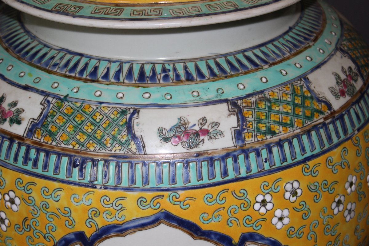 Paire de Vases Chinois d'Apparat sur socle en Bois XX-photo-8