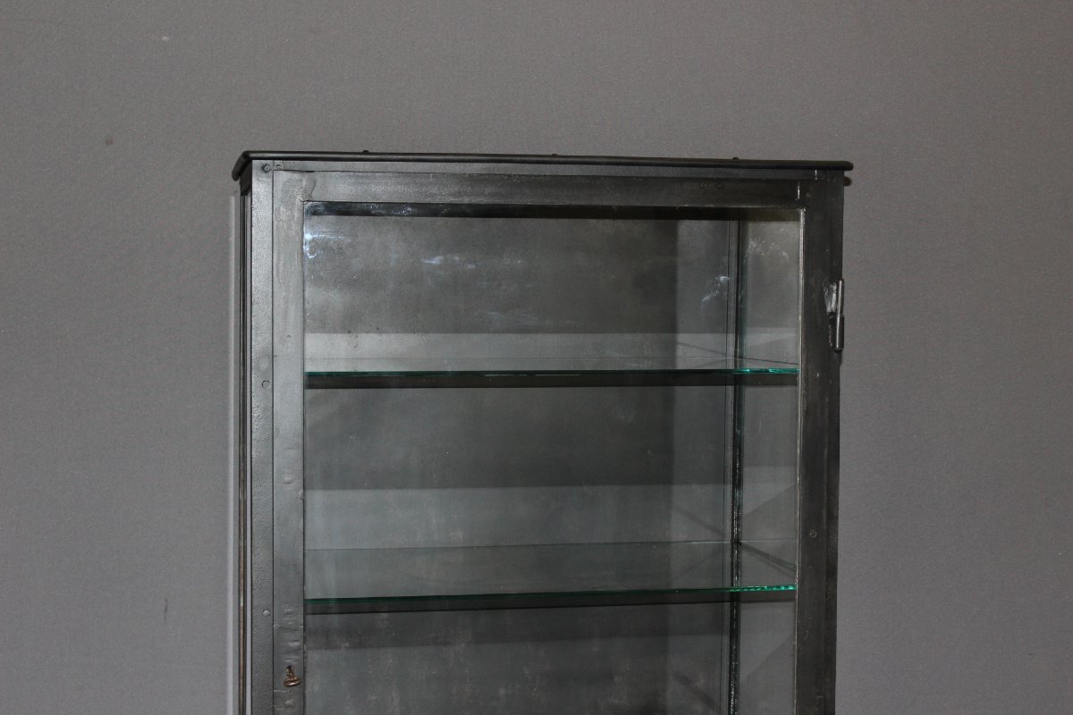 Vitrine en fer laqué noir vers 1920-photo-2