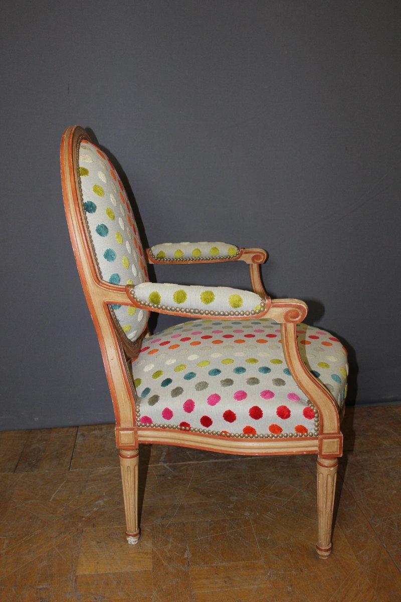 Pair Of Louis XVI-style Medallion Armchairs  -photo-2