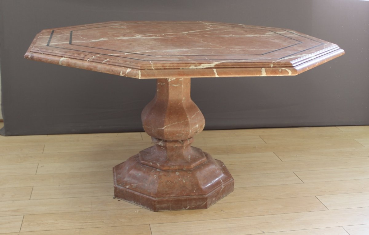 Table en marbre de style louis XIV , longueur 140 cm , XXe