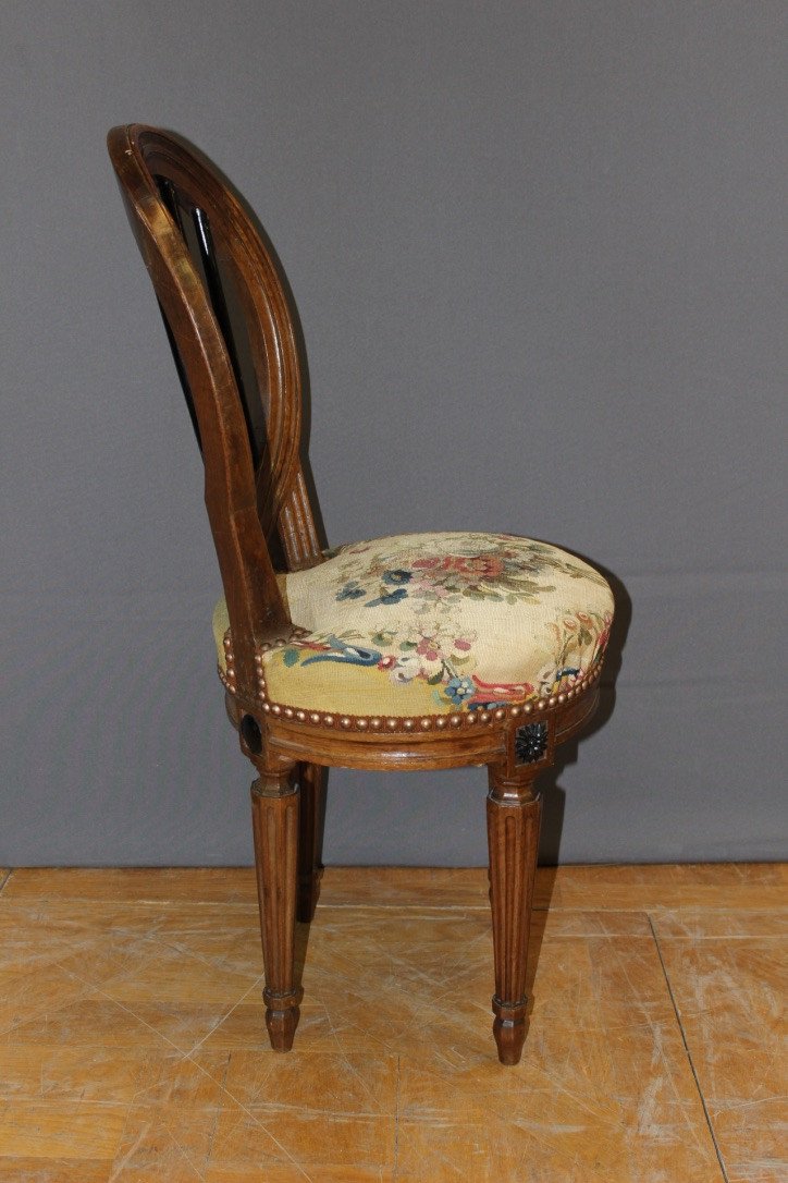 Suite Of Six Louis XVI Chairs In Walnut Late XVIII-photo-2