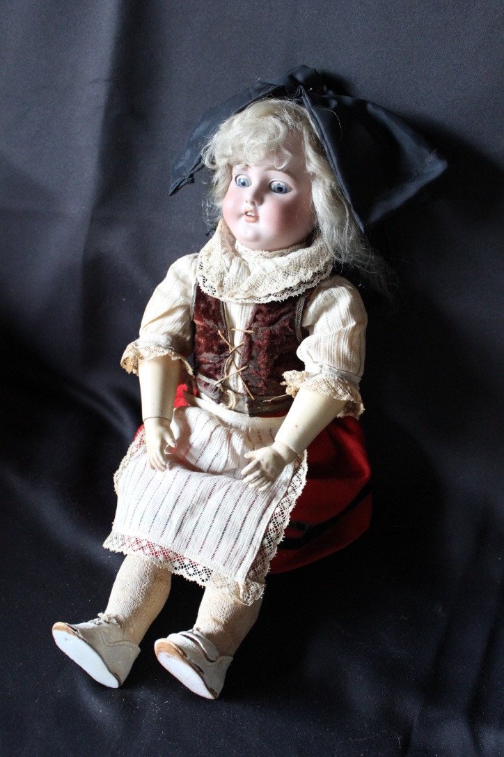 Porcelain Head Doll S & C Number 7-photo-6