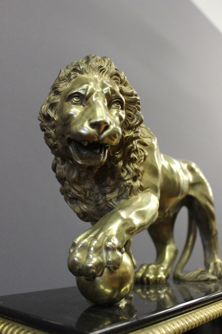 Pendule d'époque Restauration Au Lion De Venise En Marbre Et Bronze Doré -photo-8