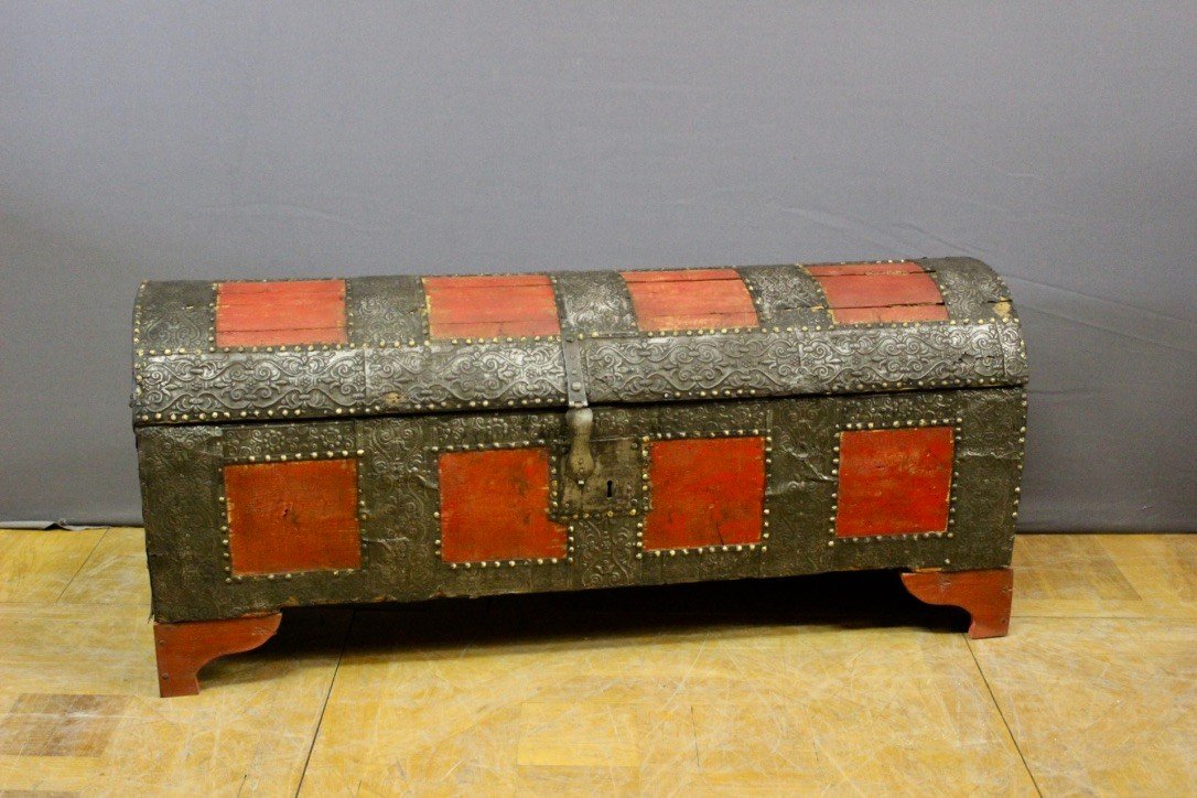 Chest In Hammered Iron And Fir Early XVIII-photo-1