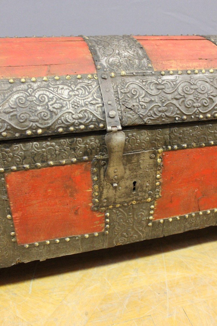 Chest In Hammered Iron And Fir Early XVIII-photo-3