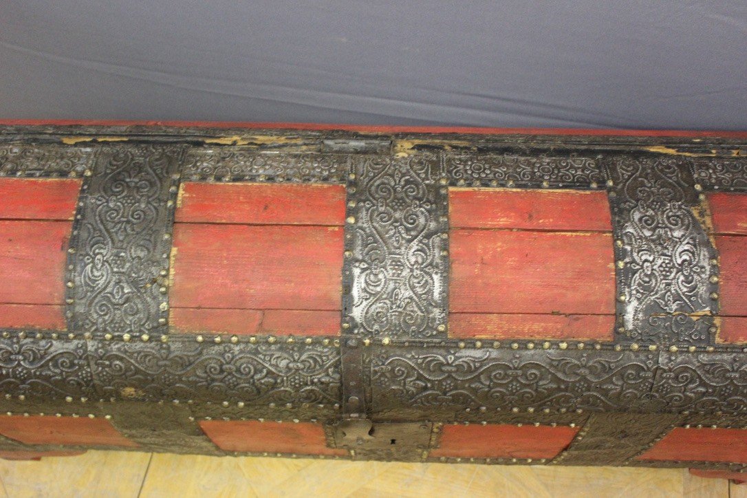 Chest In Hammered Iron And Fir Early XVIII-photo-8